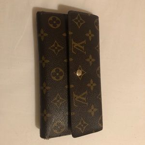 Louis Vuitton Monogram International Wallet